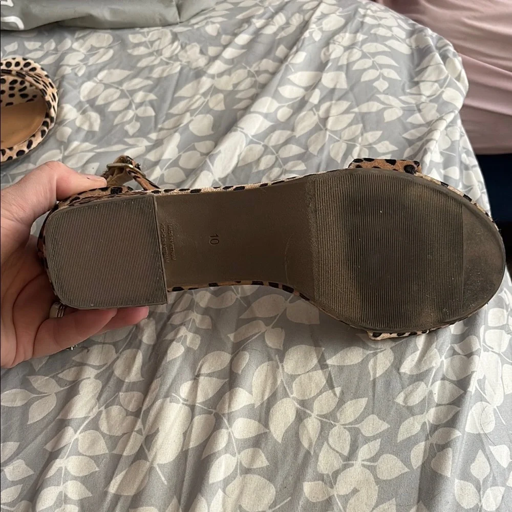 GAP Tan and Black Heels with Ankle Strap - Picture 5 of 5